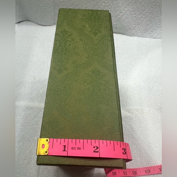 GUCCI MAGNETIC BOX - Picture 2 of 7